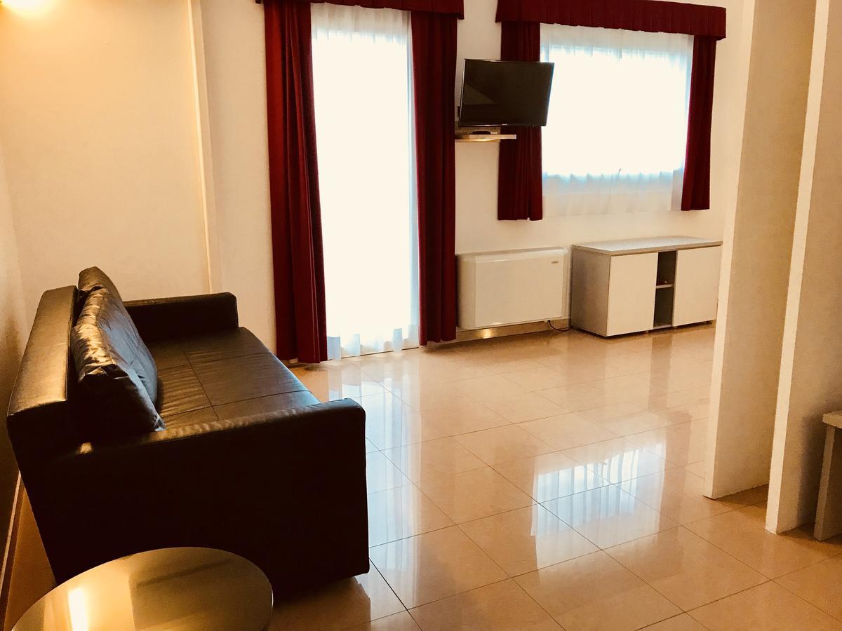 Hotel Verdi Vicenza Bagian luar foto