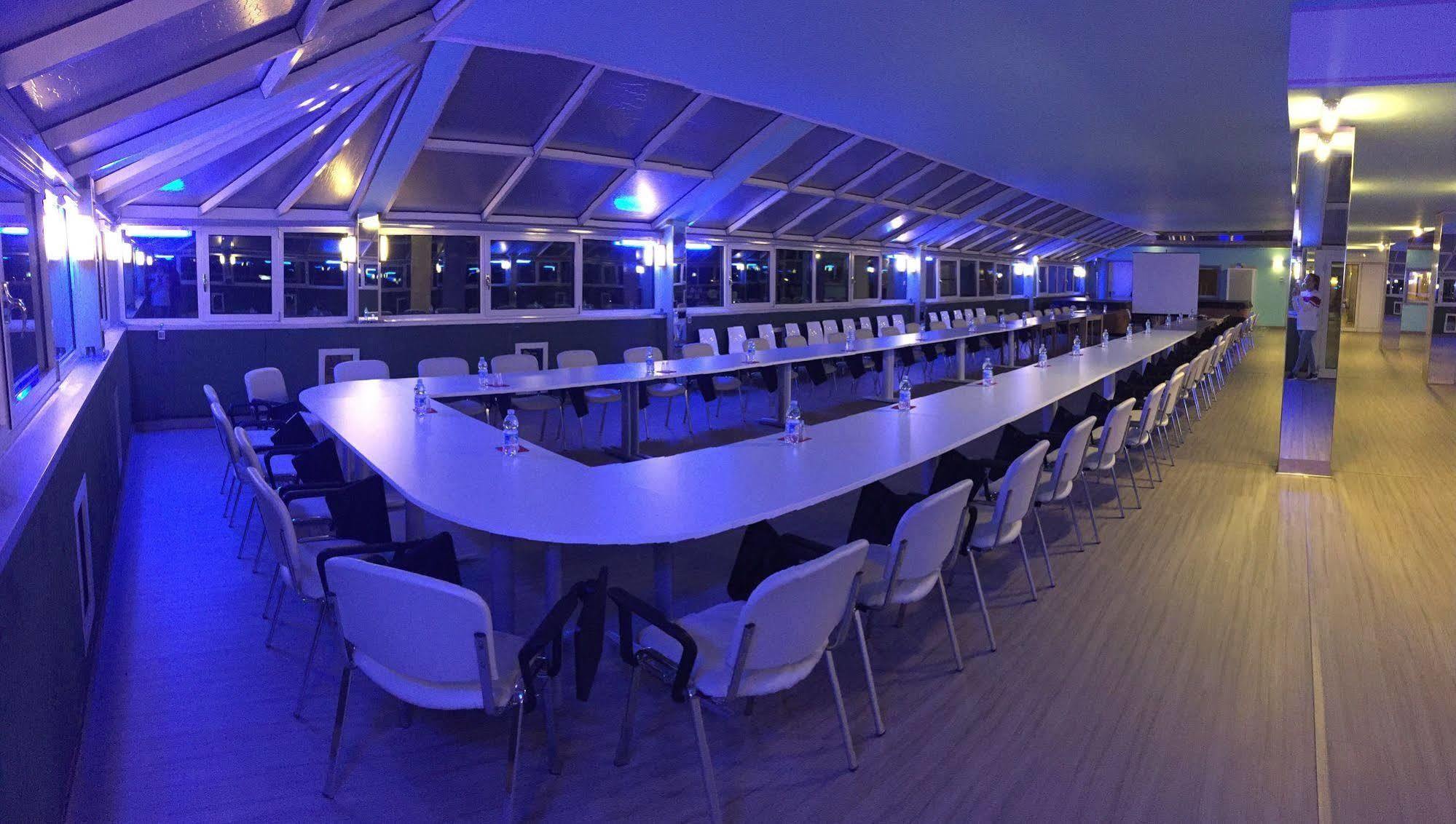 Hotel Verdi Vicenza Bagian luar foto